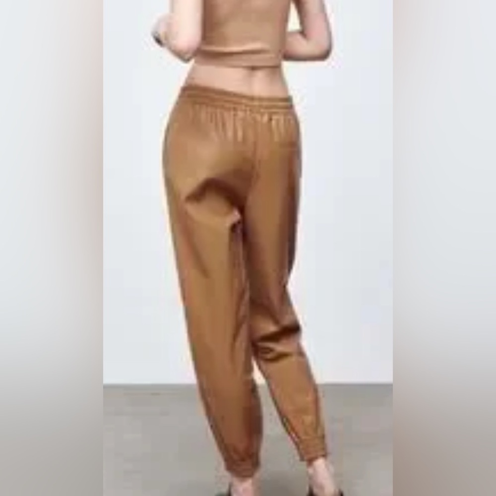 Zara women’s vegan leather camel jogger sz lrg nwot - Picture 3 of 3